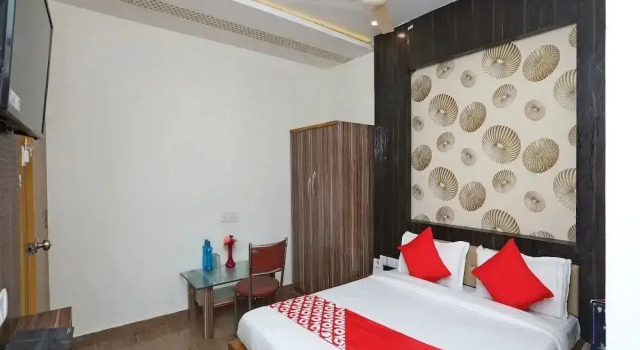 Hotel Rainbow By OYO Rooms, Varaa Hotelli 3 tähden hotellit kohteessa Orissa, 3*