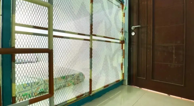 Kabin Kapsule Halte UI Depok - Male Only