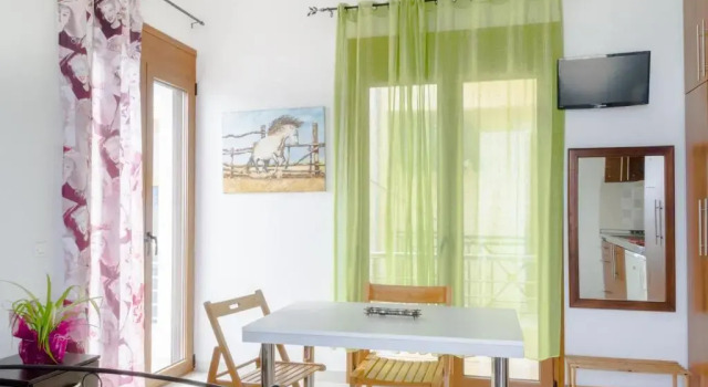 Студия Sunrise Apartments