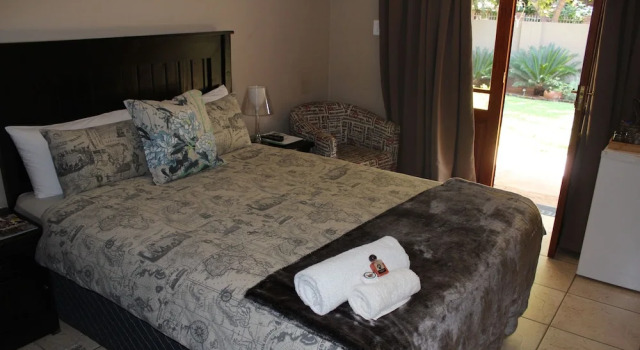 Номер Comfort Four Seasons Guesthouses