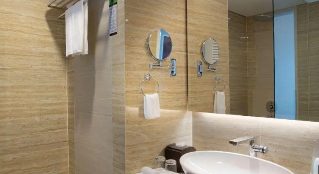 Двухместный номер Standard Wyndham Panbil Batam