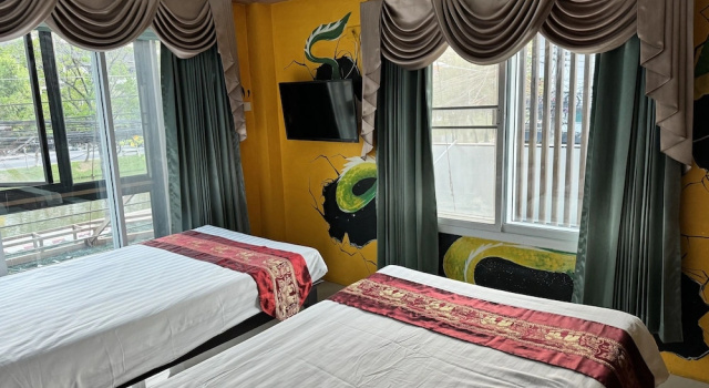 MedyHouse, Забронировать Хостел Отели провинции Чианг Мая с парковкой, Парковка