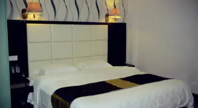 The Beauty of Baoji Traders Hotel, Buchen Sie Hotel Baoji Shaanxi
