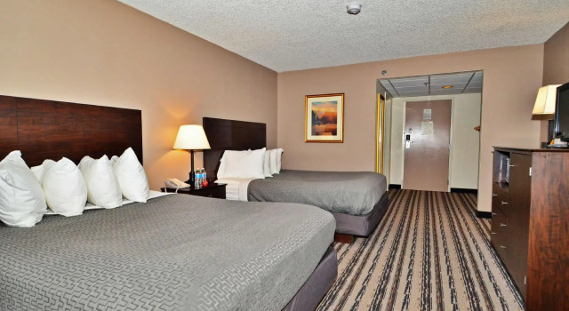 Четырёхместный номер Standard Mountain Lake Inn