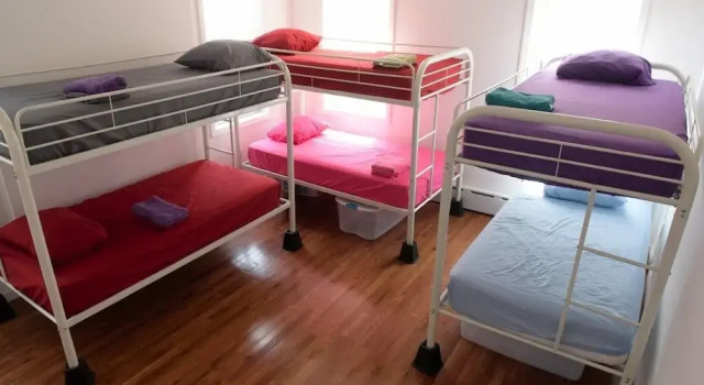Rainbow Guesthouse, Book Hotel New York New York Metropolitan area