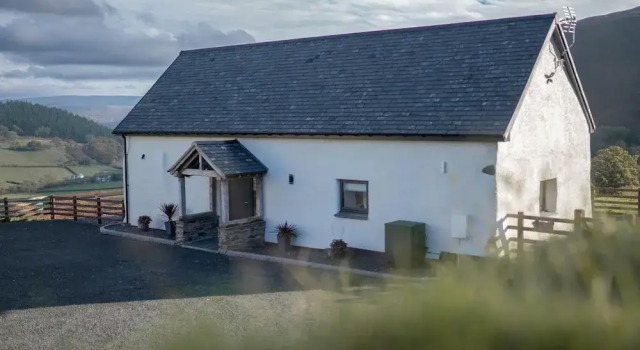 Tyn Llwyn Barn