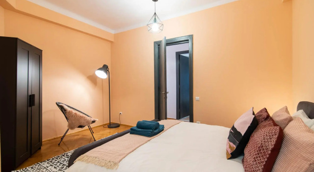 Luxurious Retreat at heart of Bucharest for 6