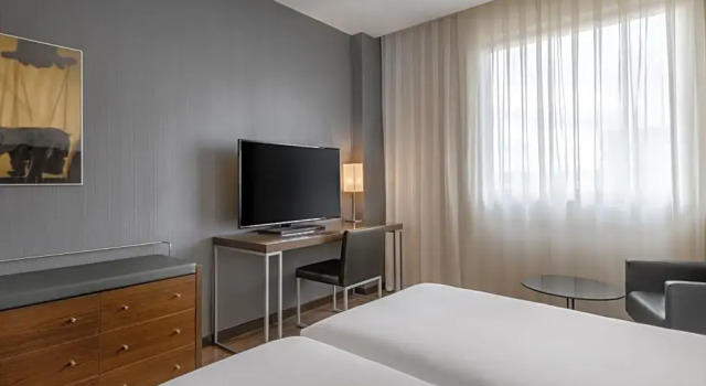 Номер Standard AC Hotel by Marriott Madrid Airport