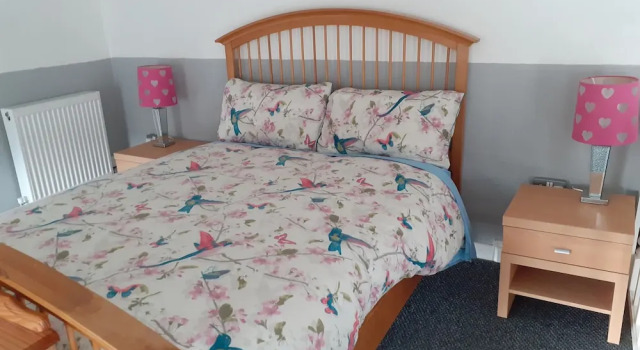 Inviting 3-bed Apartment in Swansea