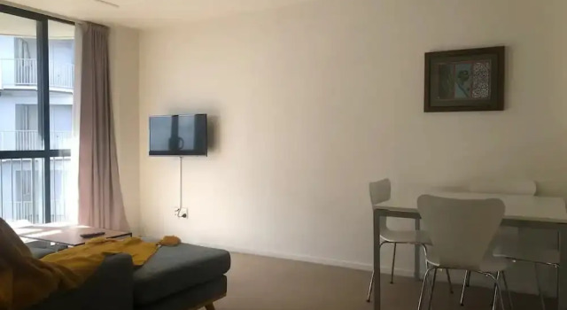Spacious 2BR Near Westfield Newmarket, Забронировать Апартаменты/квартира Отели Окленда с парковкой, рядом с Парк Окленд-Домен, Парковка