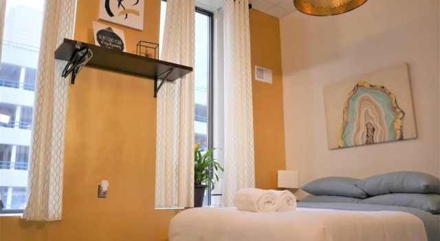 Апартаменты Central Downtown Queen Bed Walk to all Venues