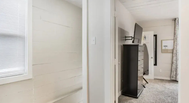 Коттедж Stockyards- 4min Pet Friendly 3BR Luxe Gem