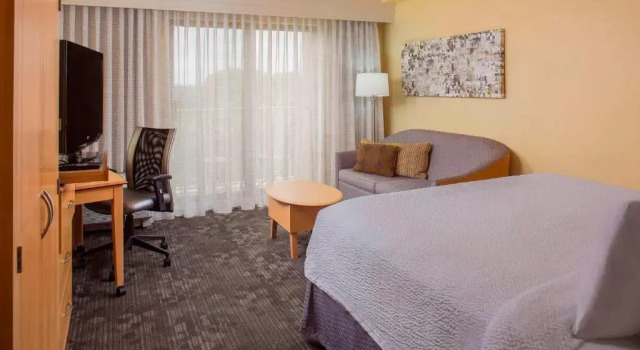 Номер Standard Courtyard by Marriott Sandestin at Grand Boulevard