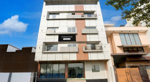 Super Townhouse Taj Nagri Phase 2 Formerly Grand Rivera, Забронировать Отель Taj Ganj Таджгандж