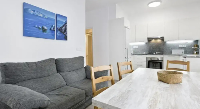 Blanch in Llafranc With 5 Bedrooms and 2 Bathrooms