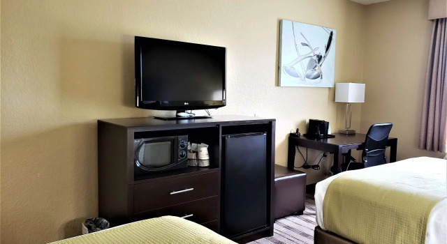 Best Western Edgewater Inn