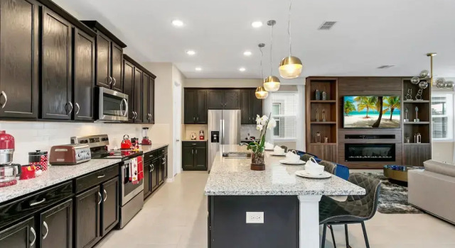 Вилла 9 BD 6,5 BH Pool, Spa & Game Room