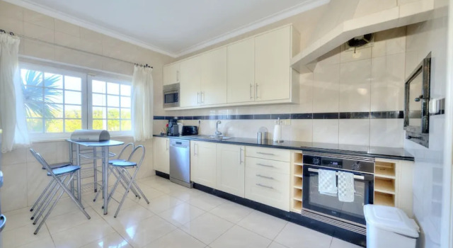Апартаменты Praia da Marinha Apartment