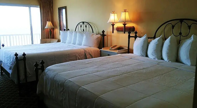 Двухместный номер Standard с балконом Emerald Shores Hotel - Daytona Beach