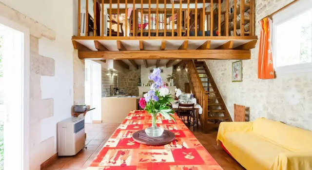 Villa With 4 Bedrooms in Génissac, With Private Pool, Furnished Garden and Wifi, Prenota Villa Genissac Entre-Deux-Mers
