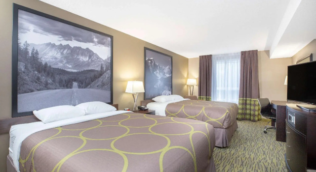 Standaard Vierpersoonskamer Super 8 by Wyndham Canmore