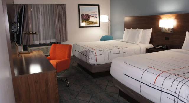 Четырёхместный номер Standard La Quinta Inn & Suites by Wyndham Littleton-Red Rocks
