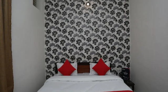 Hotel Star Inn Opp Kalpna Chawla Civil Hospital Karnal, Kunjpura Road, Забронировать Отель Отели и гостиницы Карнал, Отель