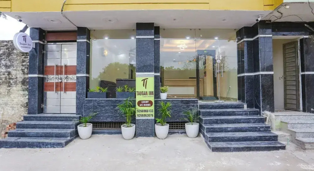 Fabhotel Taugan Inn, Забронировать Отель Отели Нью-Дели с завтраком, Завтраки
