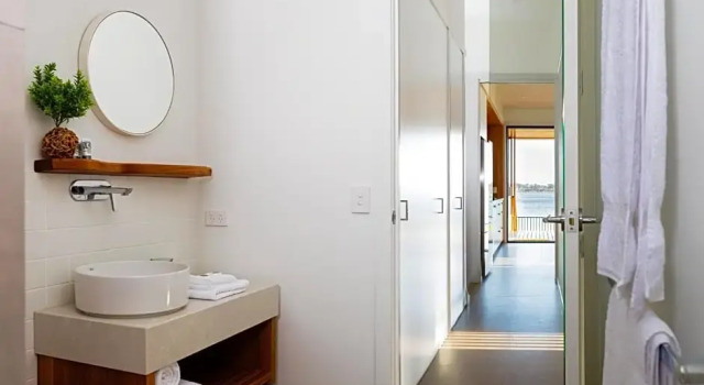 Номер Premium Reflections Shaws Bay - Holiday Park