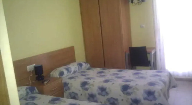Hostal Florida, Забронировать Отель Отели Tarragonès с завтраком, Завтраки