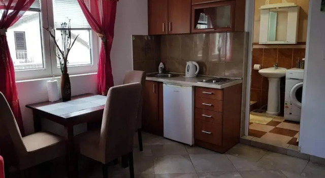 Студия с балконом и с видом на город Apartments Jovan