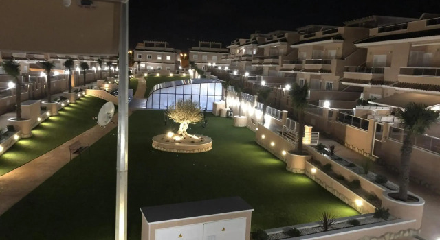 Penthouse Punta Prima Indoor & outdoor pool
