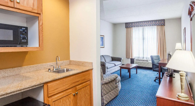Двухместный люкс c 1 комнатой Wingate by Wyndham Atlanta/Six Flags Austell