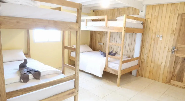 Phinisi Hostel Bira, Rezerwuj Hostel Bira 