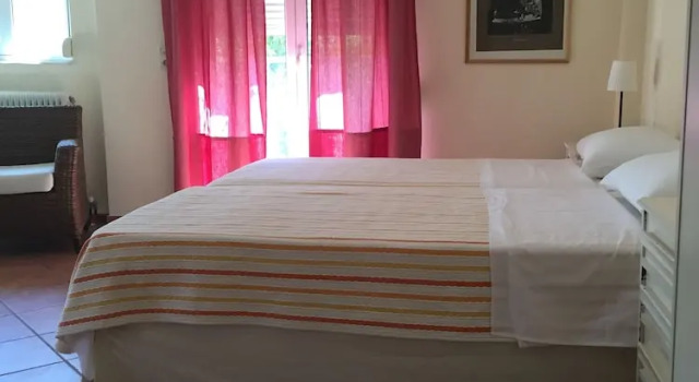 Четырёхместный номер Standard с балконом Rex Hotel - Bebekas