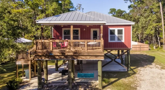 Коттедж Bienville Bungalow - 304 Bienville Blvd 2 Bedroom Home