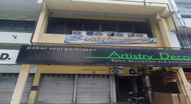 OYO 91085 J Stay Guesthouse, Prenota Hotel Hotel economici a Jelutong