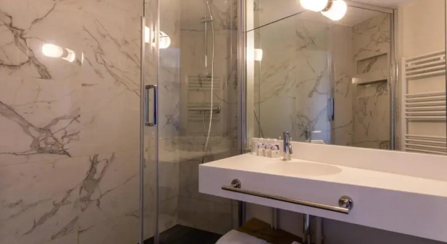 Четырёхместный номер Standard Hôtel de France