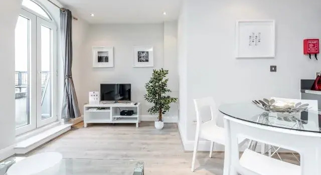Roomspace Serviced Apartments -Thames Edge, Забронировать Апартаменты/квартира Апартаменты Западного Суссекса, Апартаменты/квартира