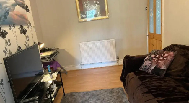 Apartment with basic equipments and shared garden