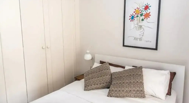 Chic Quiet Apt Close to Everything H404