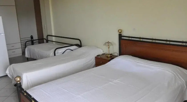 Pagonis Studios, Rezervați Hotel Mantzavinata Kefalonia
