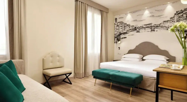 Полулюкс FH55 Med Executive Hotel