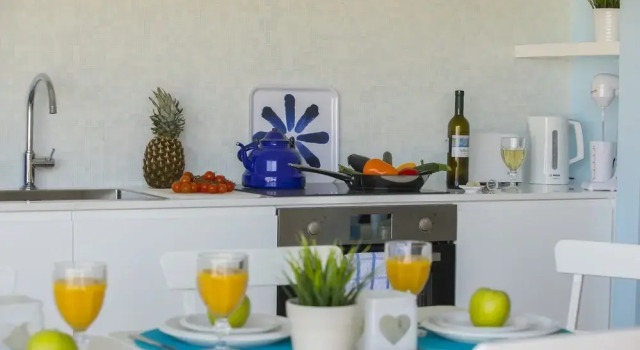 Azure Beachfront Suite, Rezervovat Hotel Hotely v Paralimni s parkováním, Parkování