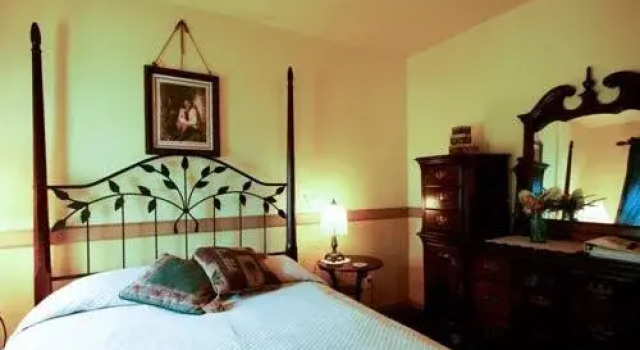Pennys Place Inn Paradise