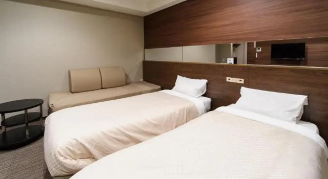 Трёхместный номер Osaka Fujiya Hotel