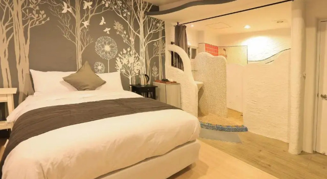 Четырёхместный номер Deluxe Deer Moon Hostel
