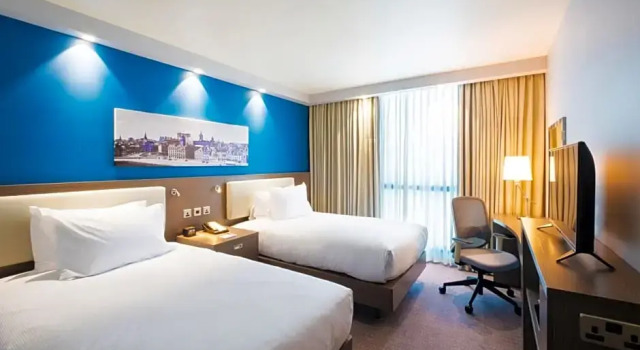 Номер Standard Hampton by Hilton Aberdeen Westhill