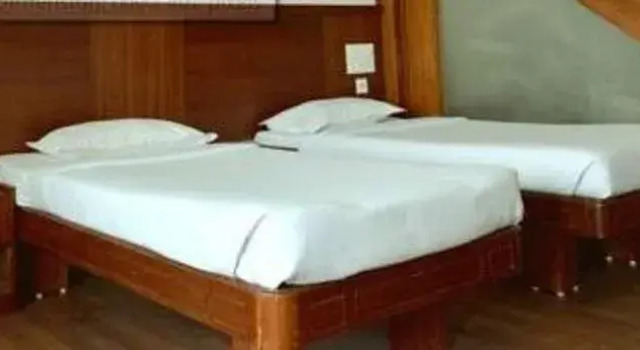 The Pearlview Regency, Book Hotel SPA-hoteller i Thalassery, SPA