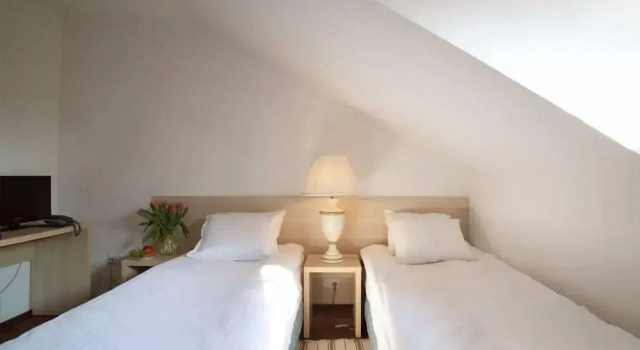 Kuźnia Pałacowa, Prenota Hotel Korczew Masovia
